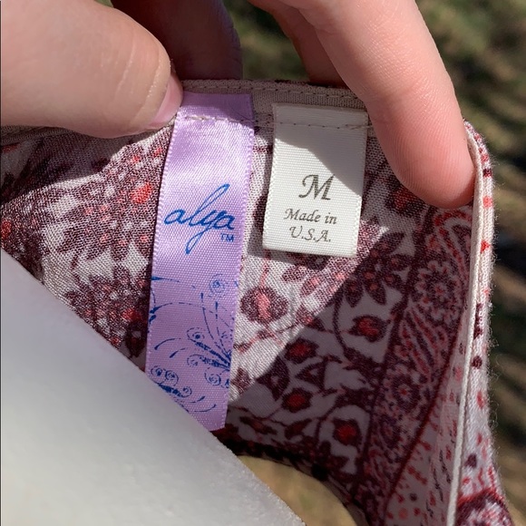 Open back patterned too - Picture 2 of 3